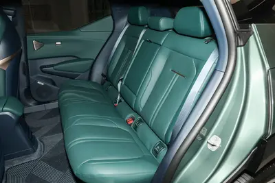2025款 ZEEKR X 420km 后驱版 5座空间