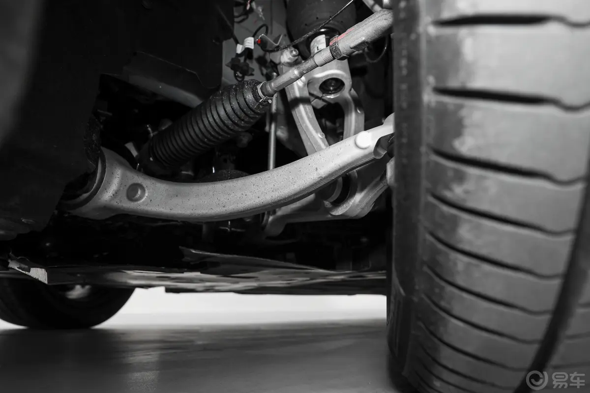 智界R7纯电版 667km 后驱Max左侧前悬架