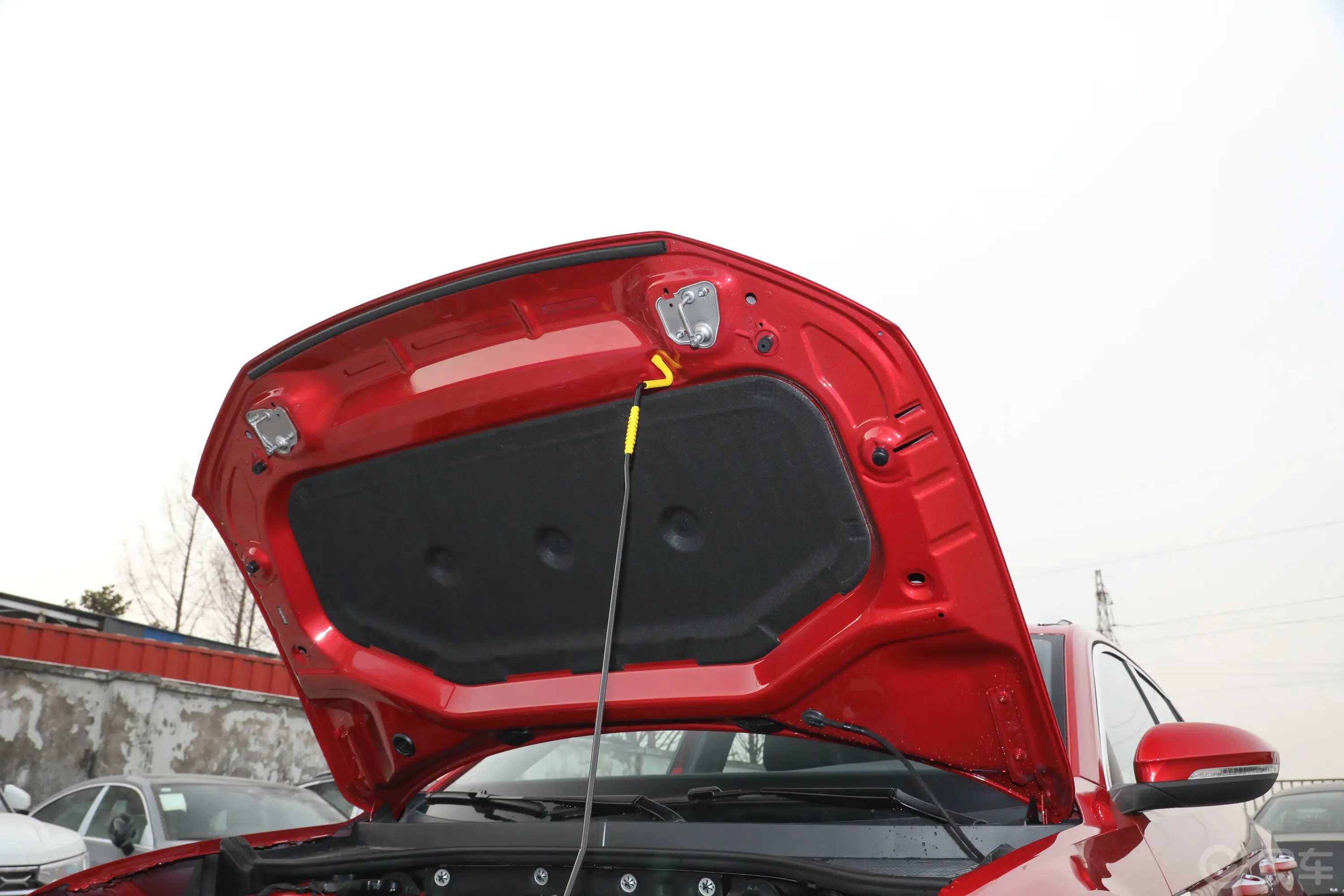 探歌300TSI 辰光版前舱盖内侧