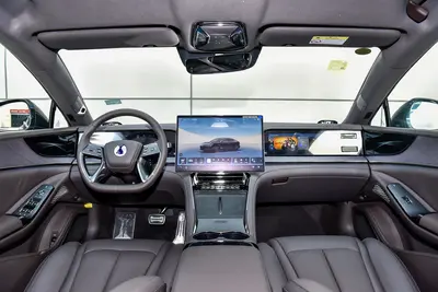 2024款 腾势Z9 EV 630km Pro版内饰