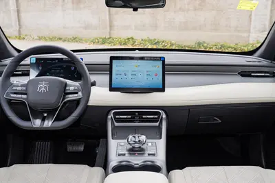 2025款 秦PLUS新能源 DM-i 智驾版 1.5L 55km 领先型内饰