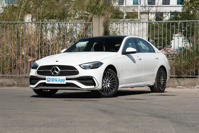 2025款 奔驰C级 C 260 L 运动版外观