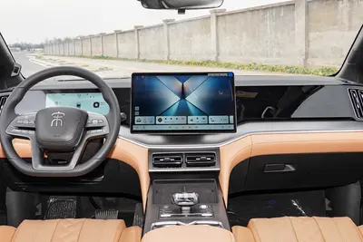 2025款 宋L DM-i 智驾版 1.5L 112km 超越型内饰