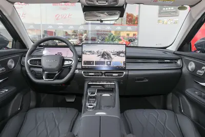 2025款 艾瑞泽8 PRO 1.6T 豪华型＋内饰