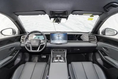 2025款 秦L DM-i 智驾版 1.5L 80Km 领先型内饰