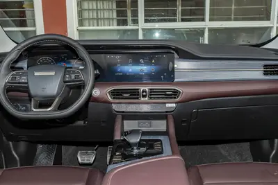 2025款 捷途X90 PLUS 超越版 1.6T 双离合别墅 5座内饰