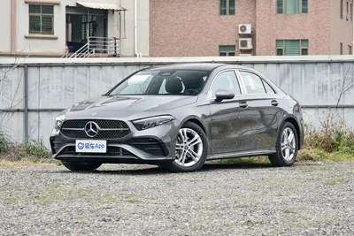 2025款 奔驰A级 A 180 L外观