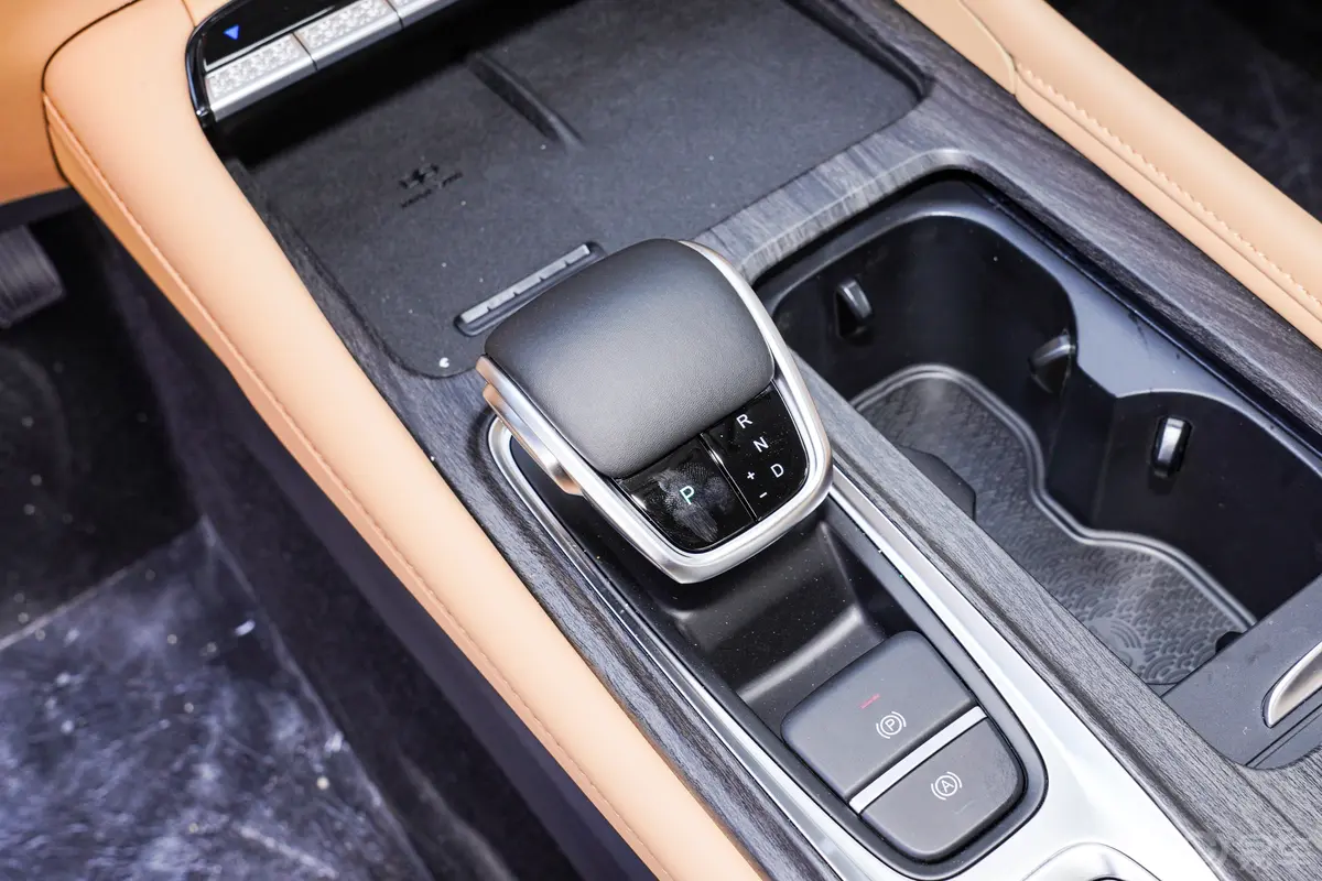 艾瑞泽8 PRO1.6T 舒适型换挡装置