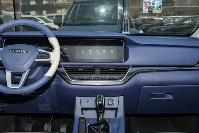 2025款 锐胜王牌M7 1.6L 手动标轴豪华版 7座内饰