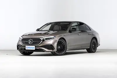 2025款 奔驰E级(进口) E 300 豪华型运动版外观