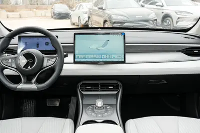 2025款 海豹05DM-i 智驾版 1.5L 120km 旗舰型内饰