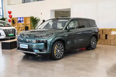 2025款 腾势N9 2.0T 202km 尊荣型外观
