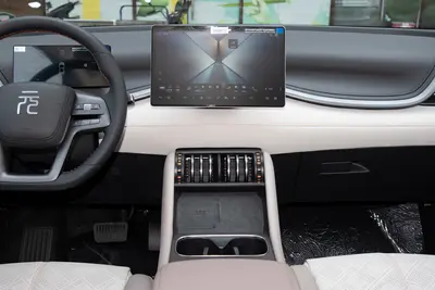 2025款 元PLUS 智驾版 510km 领先型内饰