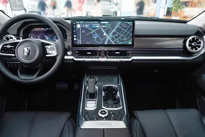 2024款 坦克400新能源 2.0T 105km 越野版 36.7kWh内饰