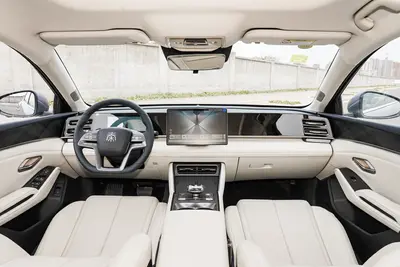 2025款 秦L DM-i 智驾版 1.5L 120km 领先型内饰