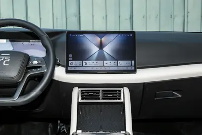 2025款 元UP 智驾版 401km 活力版内饰