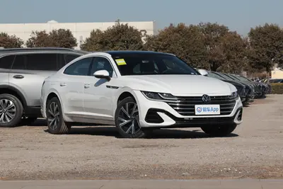 2025款 一汽-大众CC 众享款 330TSI 炫目版外观