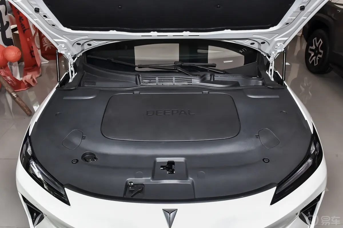深蓝L07增程版 230km 230Ultra深蓝智驾AD PRO版前舱整体