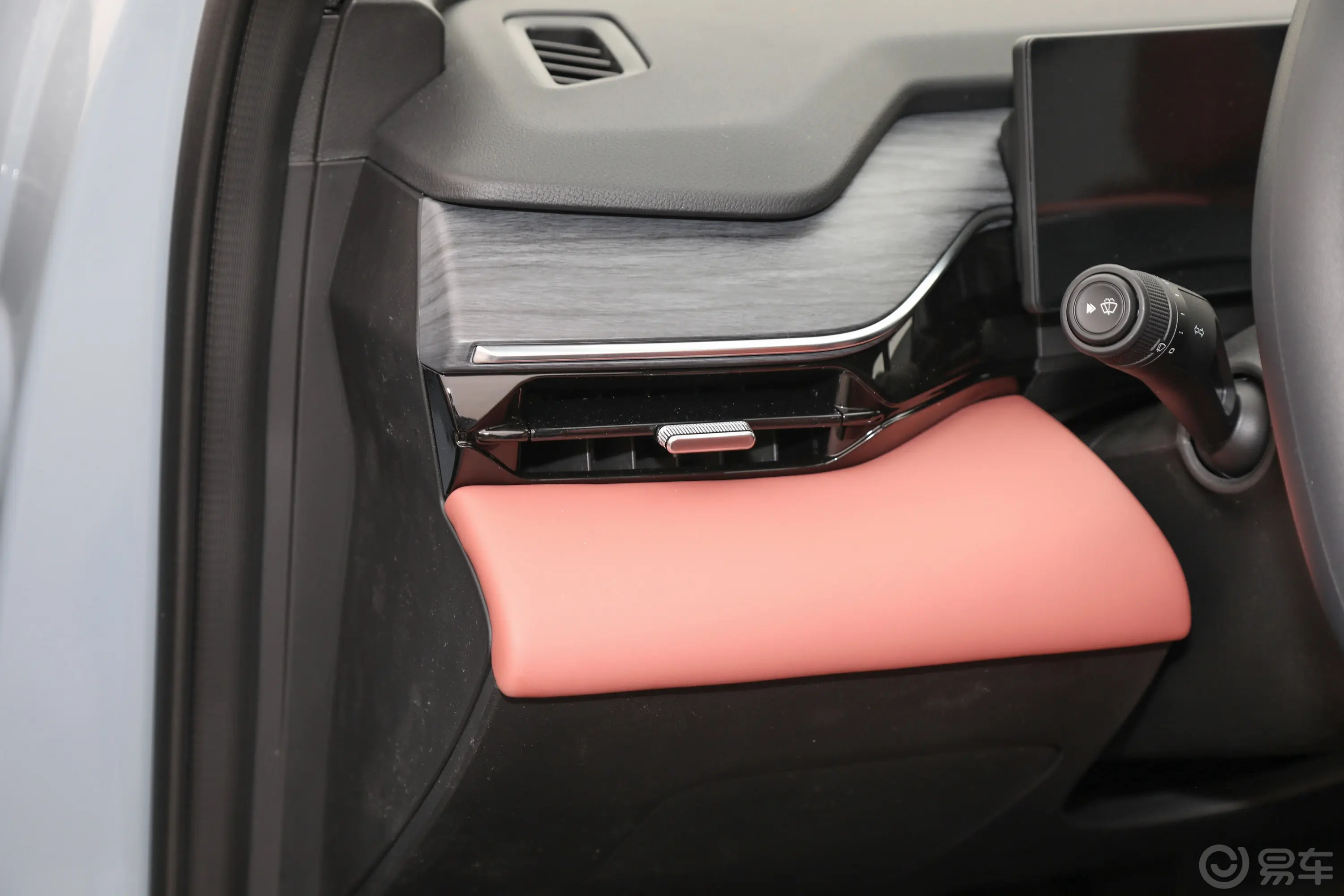 银河L6EM-i 1.5L 140km 远航版主驾驶位