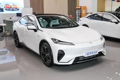 2025款 深蓝L07 增程版 300km 300Max深蓝智驾AD PRO版外观