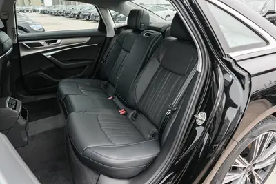 2025款 奥迪A6L 45 TFSI 臻选动感型+通风舒享包空间