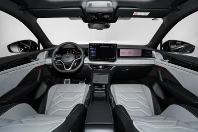 2025款 探岳 探岳L 380TSI 四驱豪华版内饰