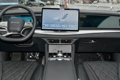 2025款 海狮07EV 智驾版 550km 后驱智航版内饰