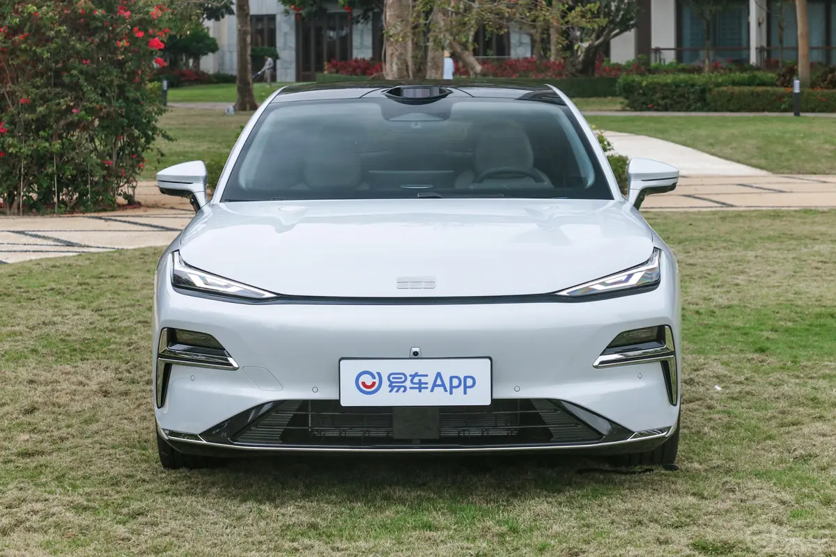 【银河星耀8EM-P 1.5T 130km 星舰版正前水平图片-汽车图片大全】-易车