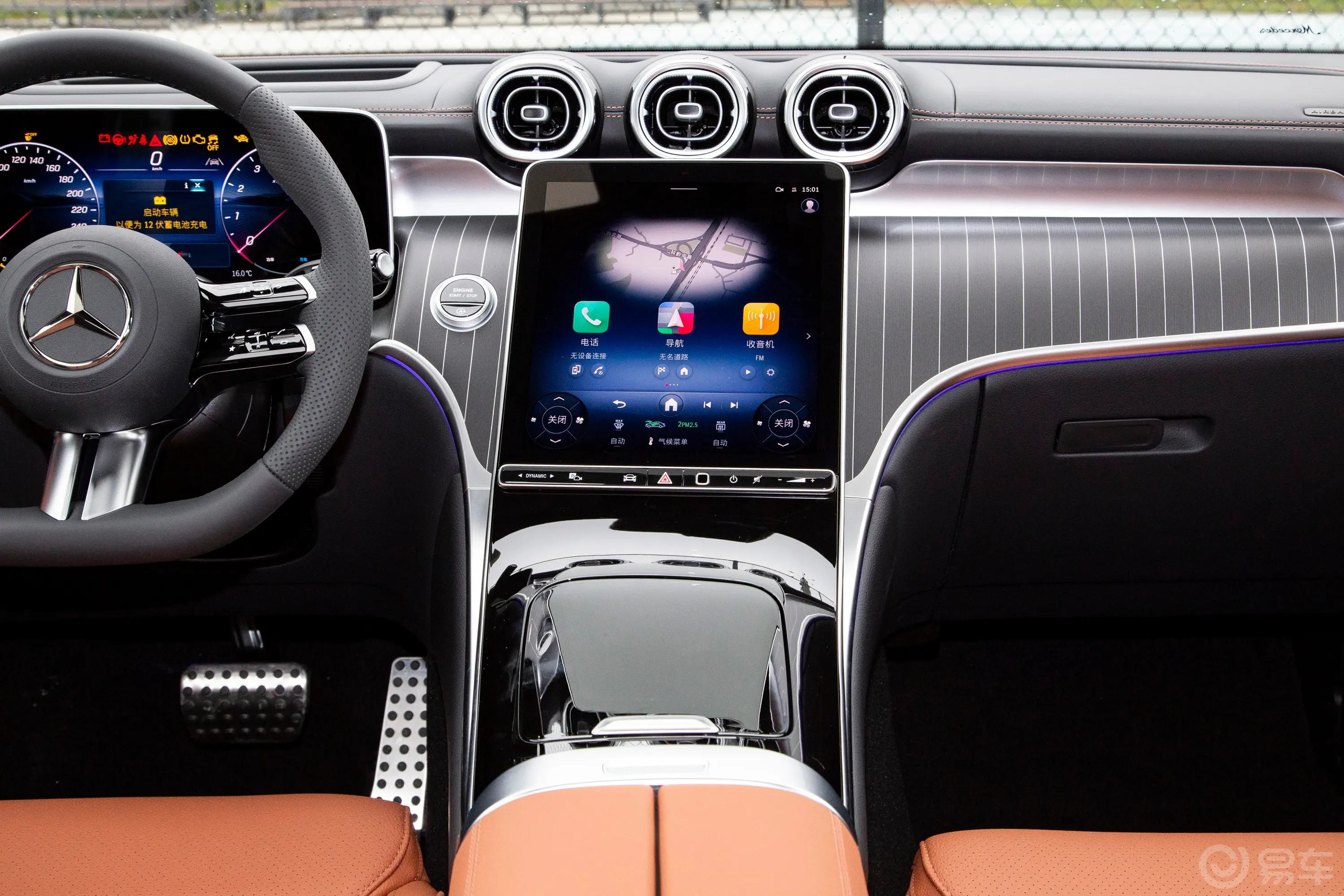 奔驰GLCGLC 300 L 4MATIC 豪华型 7座中控台整体