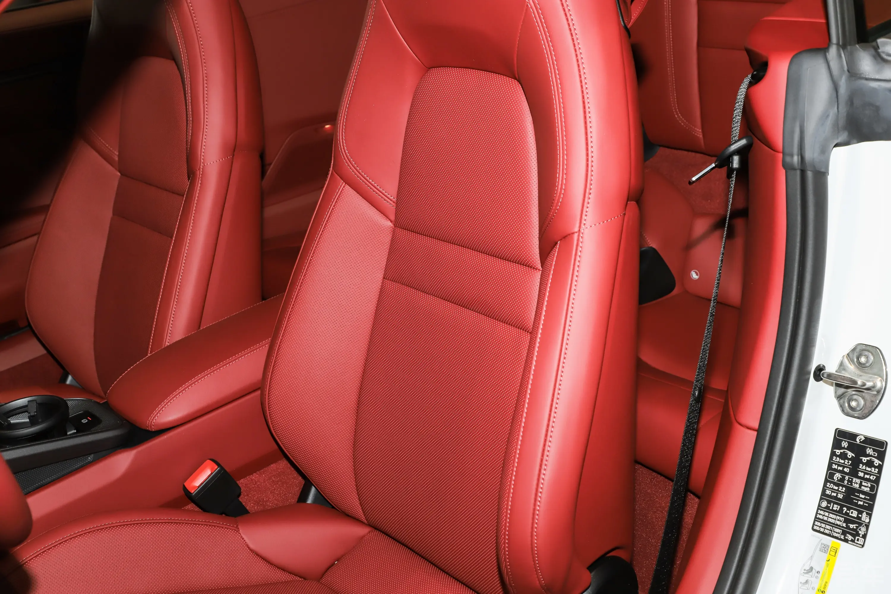 保时捷911Carrera Cabriolet 3.0T主驾驶位