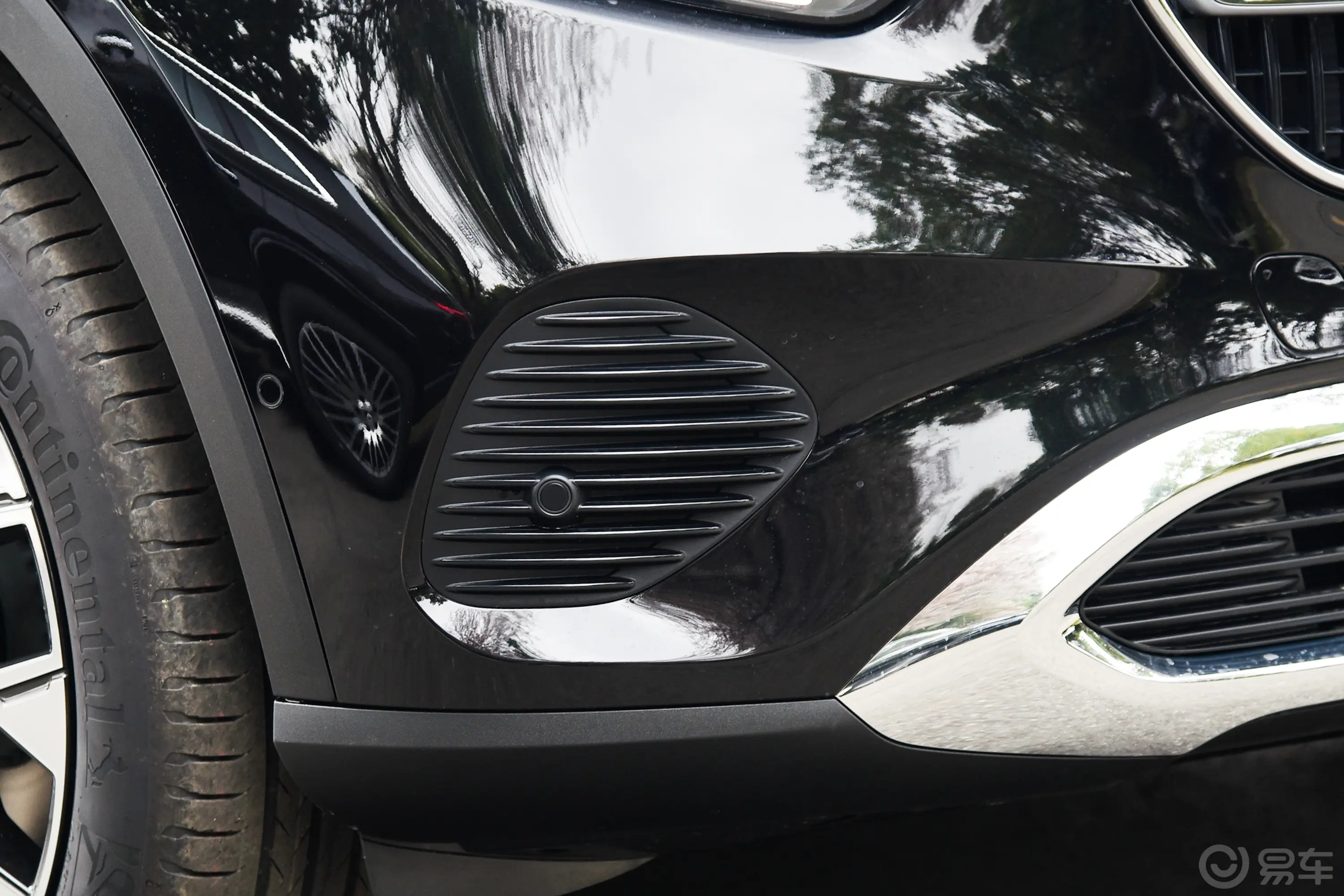 奔驰GLC改款 GLC 260 L 4MATIC 动感型 5座外观细节