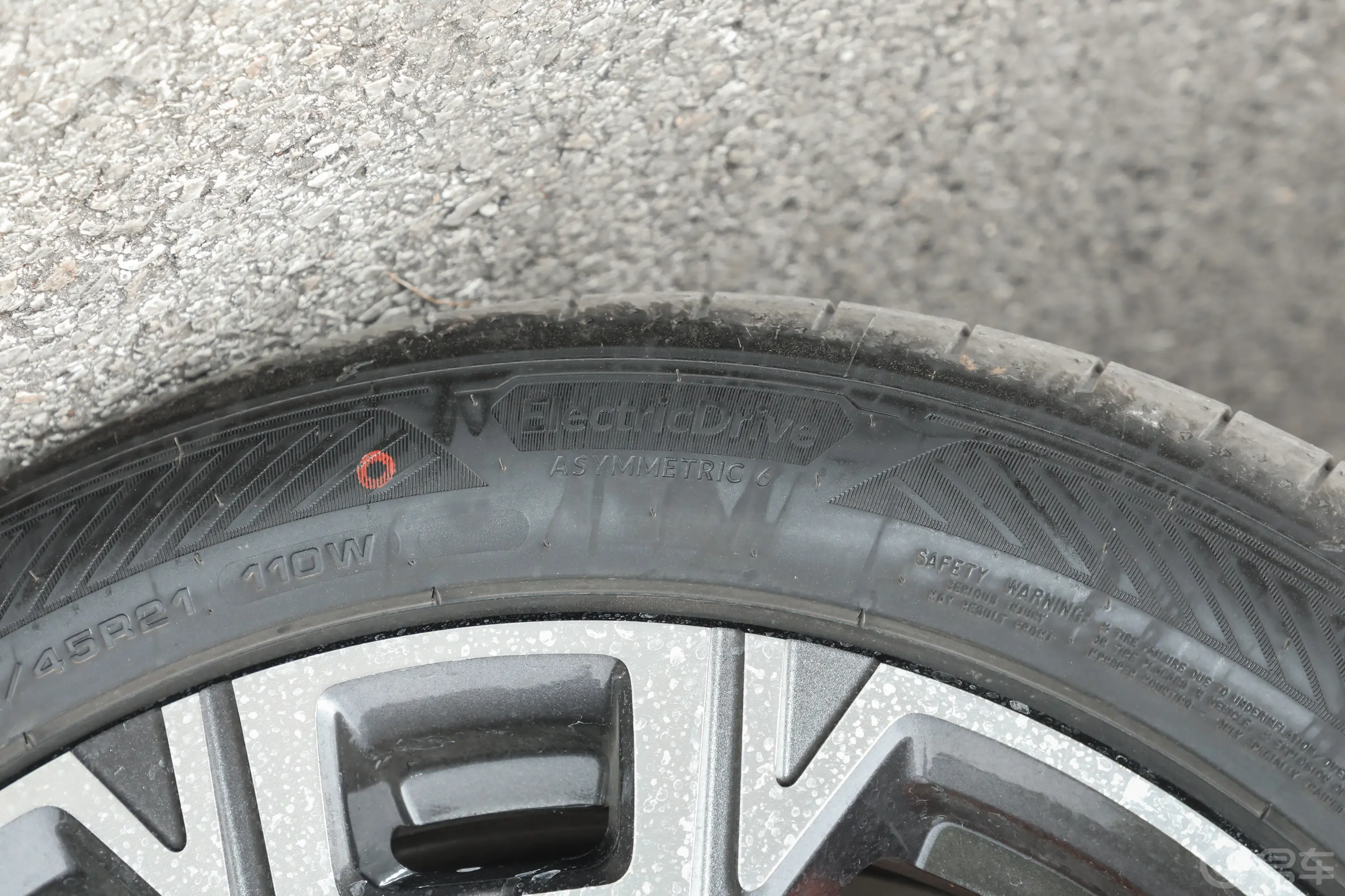 领克9001.5T 220km Ultra前轮胎系列