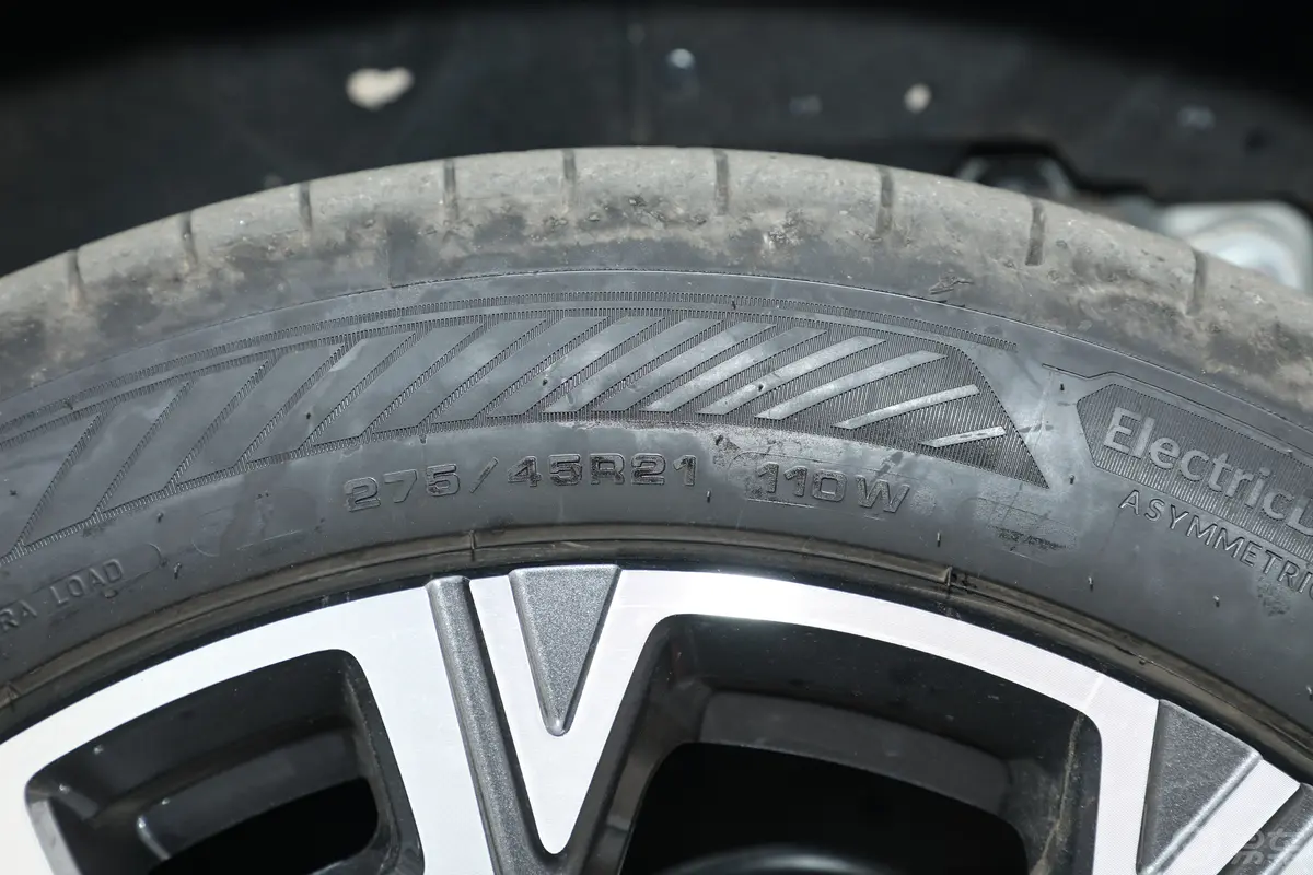领克9002.0T 280km Ultra前轮胎系列