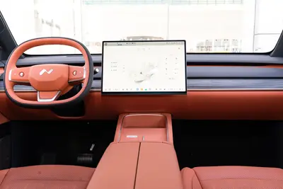2024款 乐道L60 700km 四驱长续航版内饰
