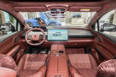 2025款 昊铂HL 纯电版 750km 后驱Max激光雷达版 6座内饰
