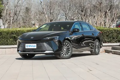 2025款 君越 28T 白金版外观