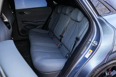 2025款 海豹06GT 智驾版 550km 四驱热浪版空间