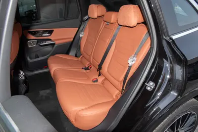 2025款 奔驰GLC 改款 GLC 300 L 4MATIC 豪华型 5座空间