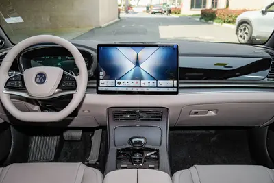 2025款 汉 EV 智驾版 701km 激光雷达旗舰型内饰