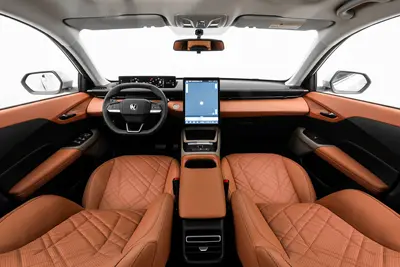 2025款 逸动PHEV 智慧新蓝鲸 1.5L 145km 战舰版内饰