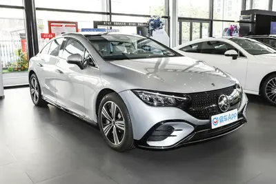 2025款 奔驰EQE EQE 500 4MATIC 先锋版外观