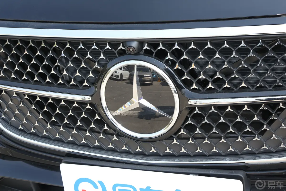 奔驰E级改款 E 300 L 运动时尚型外观细节