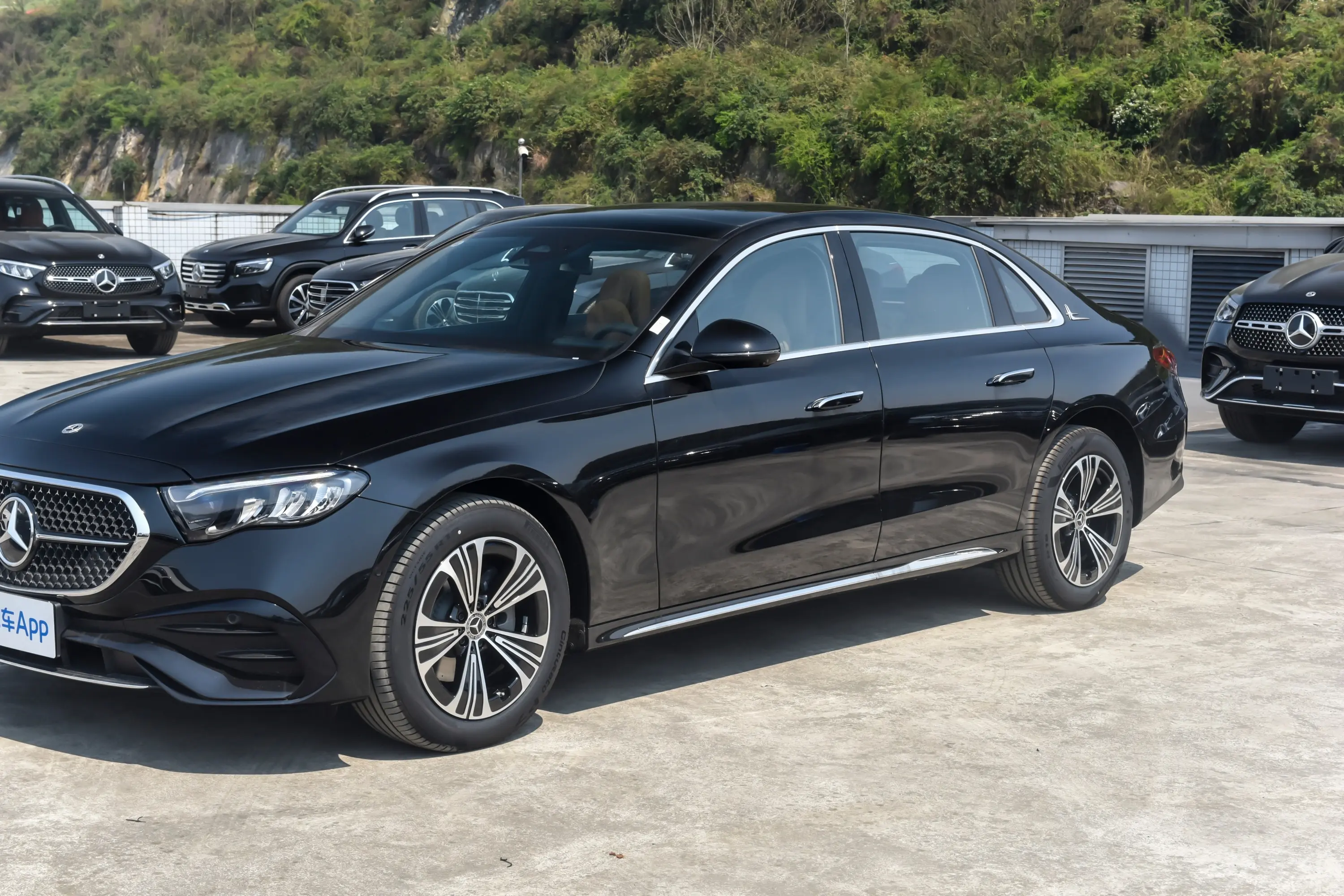 奔驰E级改款 E 260 L 运动型外观细节