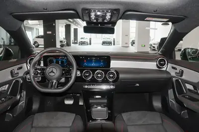 2025款 奔驰CLA CLA 220内饰