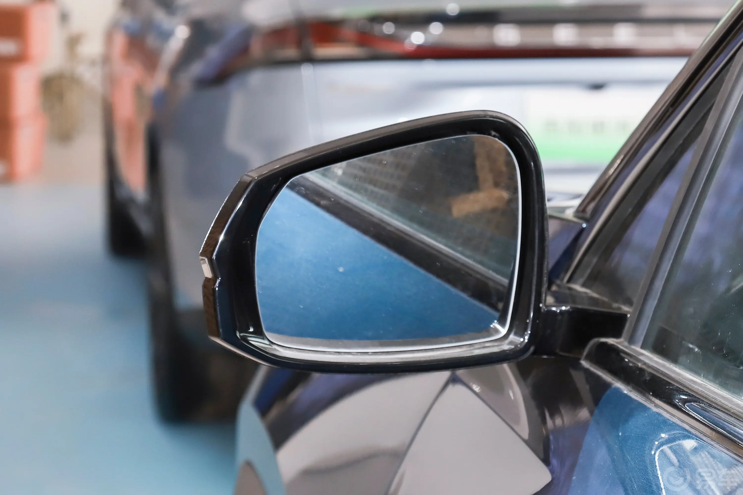 银河L7EM-i 1.5L 115km 探索＋版后视镜镜面