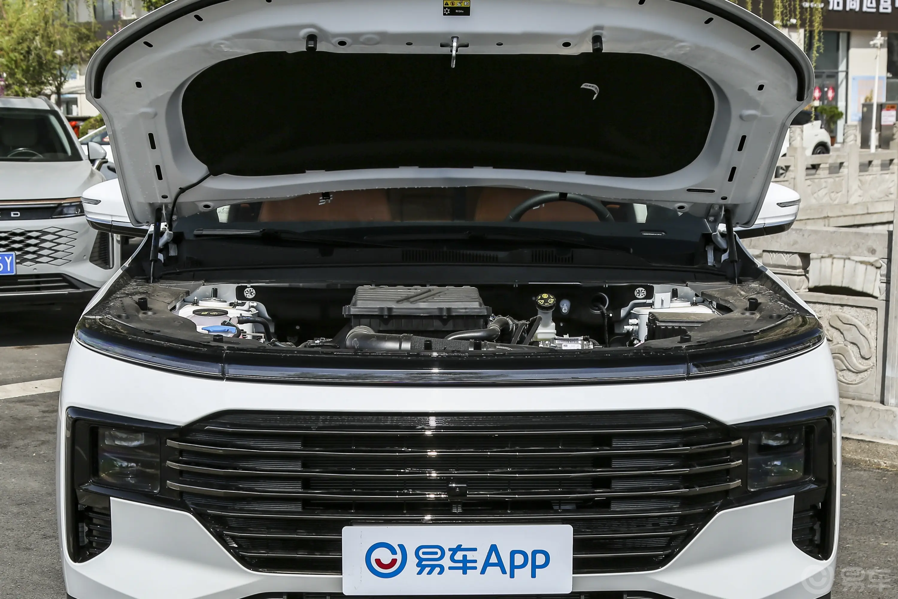 捷途X70 PLUS C-DM1.5T 120km 精英版 5座前舱整体