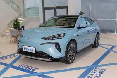 2025款 腾势N7 630km 四驱智驾双激光旗舰版外观