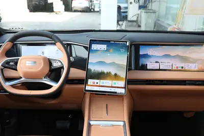 2025款 银河L7 1.5T 115km 星舰版内饰