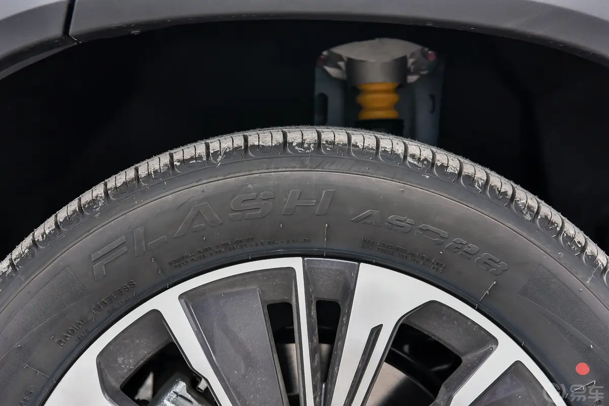 捷途X90 C-DM1.5T 108km 精英版 7座前轮胎系列