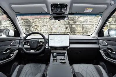 2025款 捷途X90 C-DM 1.5T 108km 精英版 7座内饰